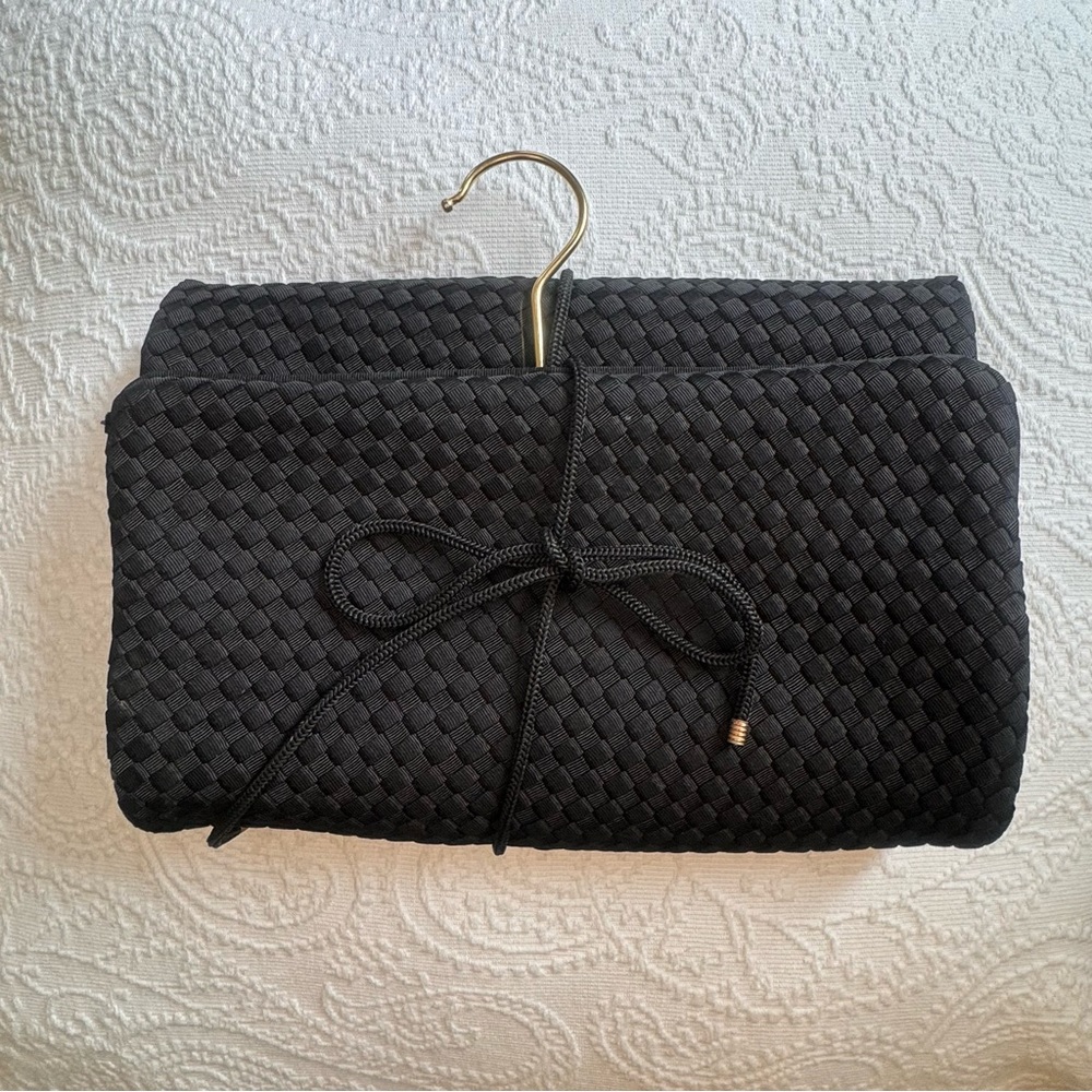 Black Woven Sturdy Travel Bag